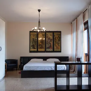 santa-croce-rome.it-romehotels.com/